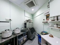 Tampines Street 21 (D18), Shop House #557826471